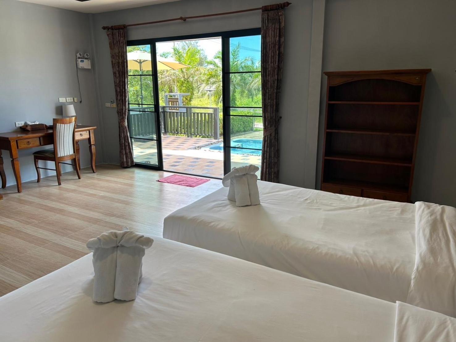 The Hip Resort @ Khao Lak Bang Sak Εξωτερικό φωτογραφία