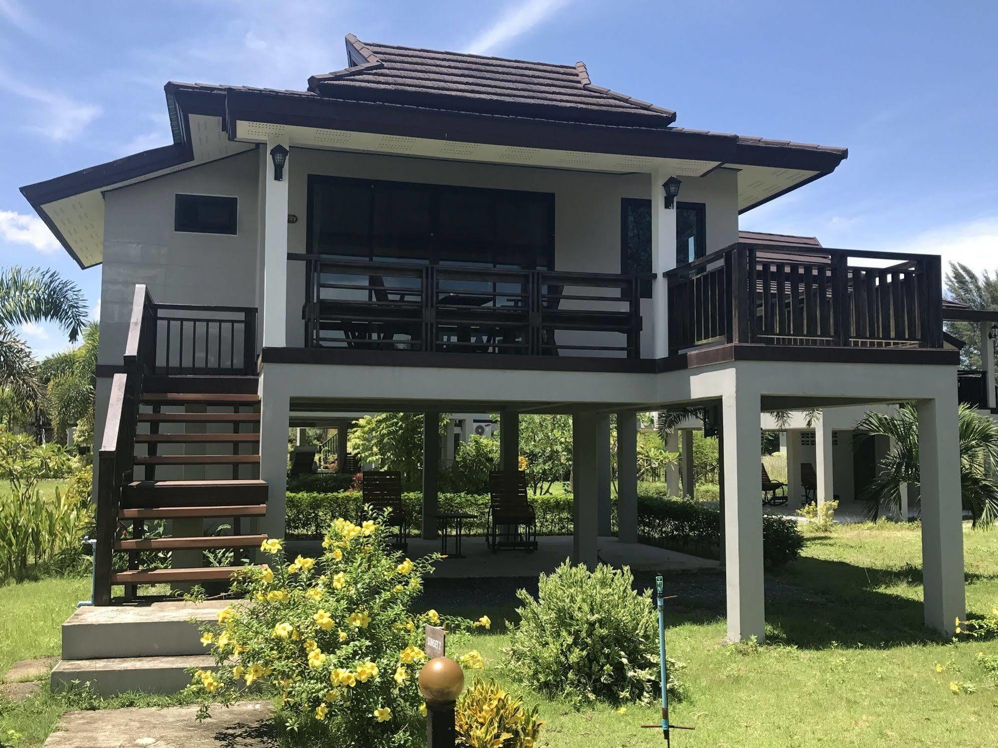 The Hip Resort @ Khao Lak Bang Sak Εξωτερικό φωτογραφία