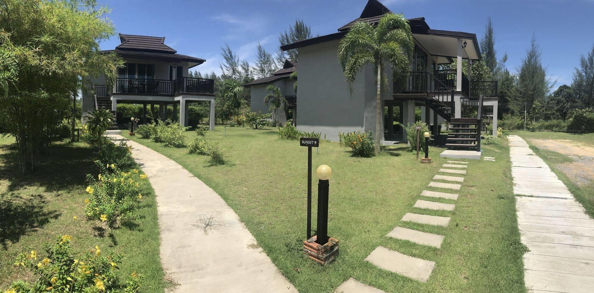 The Hip Resort @ Khao Lak Bang Sak Εξωτερικό φωτογραφία